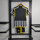 Kit Infantil Juventus Home 23/24